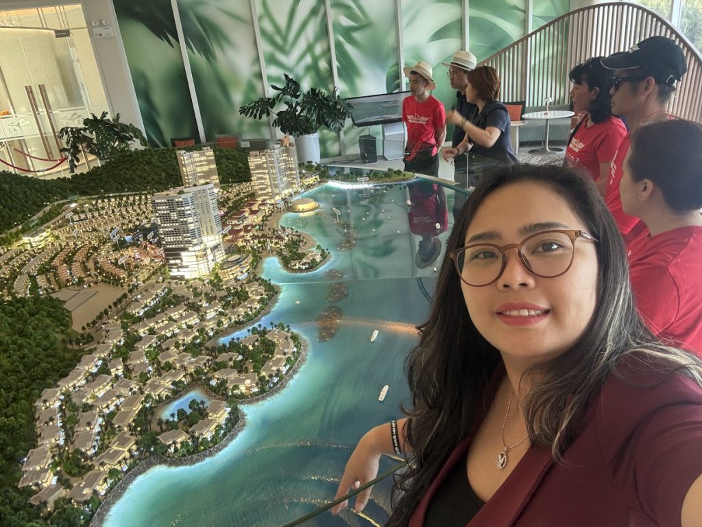 Đào Lành và học tư duy đầu tư bất động sản bền vững. Đồng thời, tôi giúp cô ấy xây dựng liệu trình chăm da cá nhân hoá